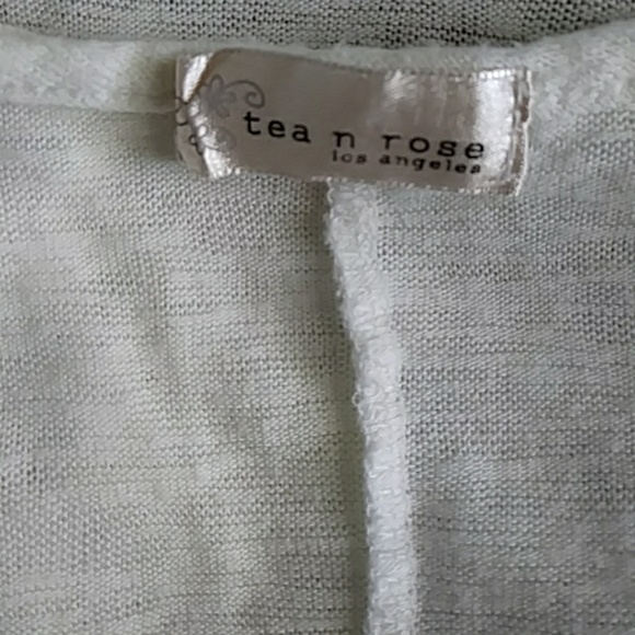 Tea n Rose Blouse - Picture 3 of 4